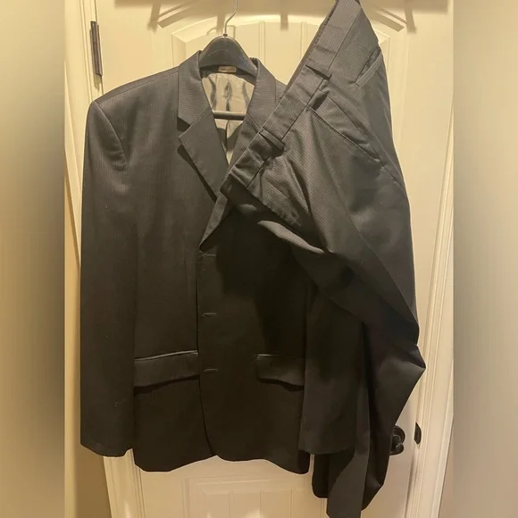 Banana Republic - Men’s Suit - NAVY Color Pin - 46R Jacket - 35/32 Pants - Picture 1 of 7